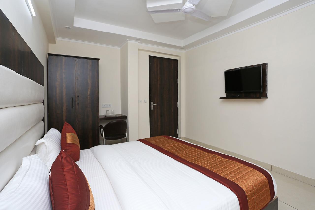 Oyo 9147 Hotel Aerostay New Delhi Exterior photo